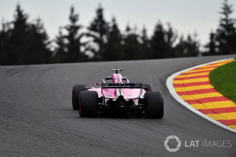 4. Серхио Перес, Racing Point Force India F1 VJM11 – 2:01.894