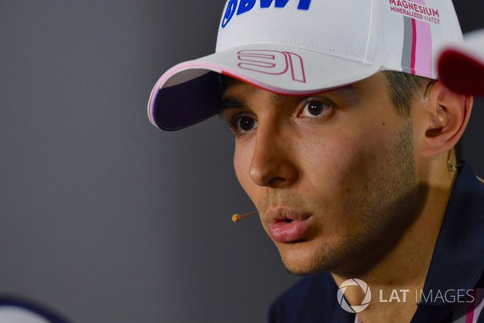 Esteban Ocon, Racing Point Force India F1 Team, en rueda de prensa