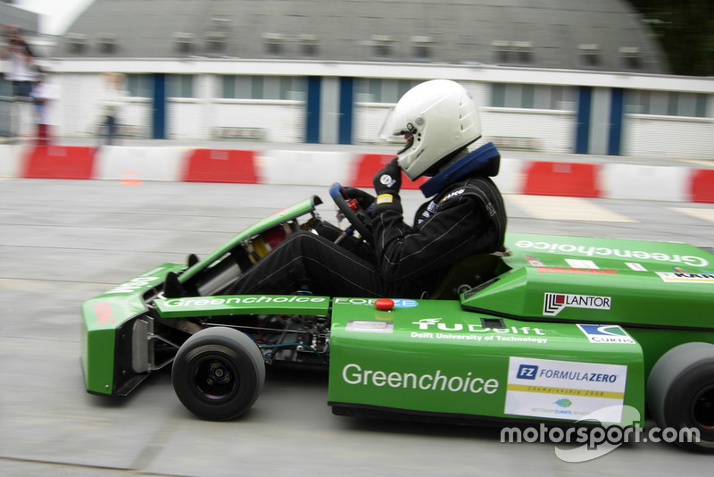 Test met waterstofkart van Forze Hydrogen Electric Racing