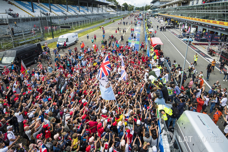 Lewis Hamilton győzelme az Olasz Nagydíjon