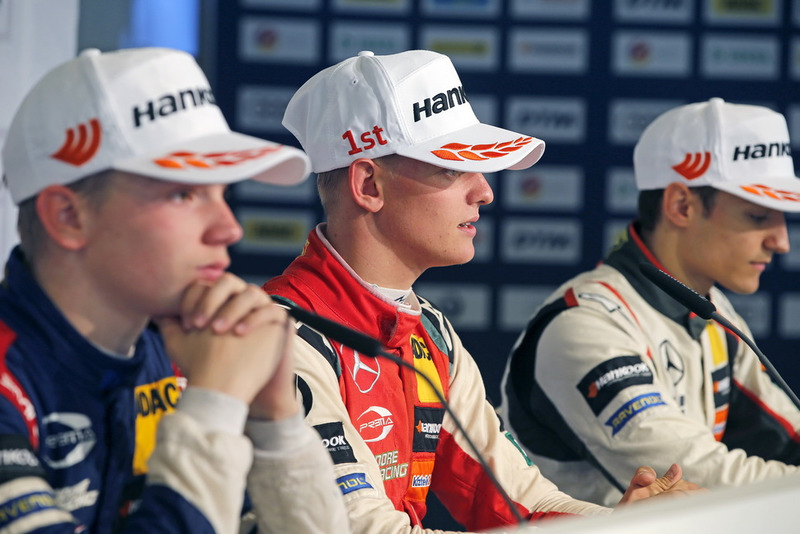 Conferenza stampa, Robert Shwartzman, PREMA Theodore Racing Dallara F317 - Mercedes-Benz, Mick Schumacher, PREMA Theodore Racing Dallara F317 - Mercedes-Benz, Alex Palou, Hitech Bullfrog GP Dallara F317 - Mercedes-Benz