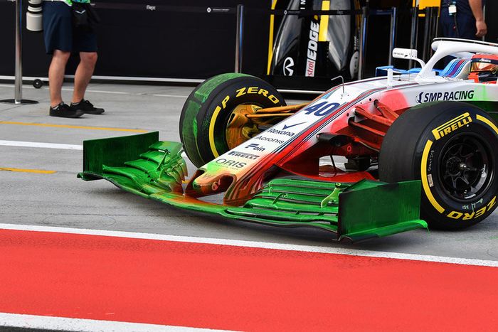 Robert Kubica, Williams FW41, con parafina en todo el coche