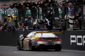 Race winner #99 Rowe Racing BMW M6 GT3: Alexander Sims, Nicky Catsburg, Nick Yelloly, Philipp Eng