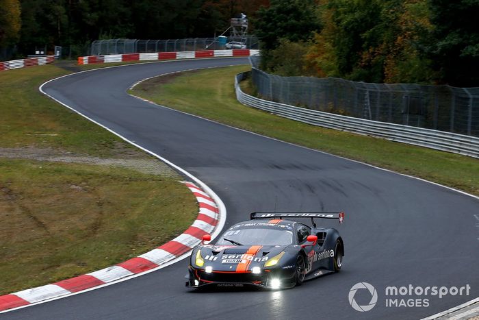 #26 Octane126 Ferrari 488 GT3: Björn Grossmann, Simon Trummer, Jonathan Hirschi, Luca Ludwig