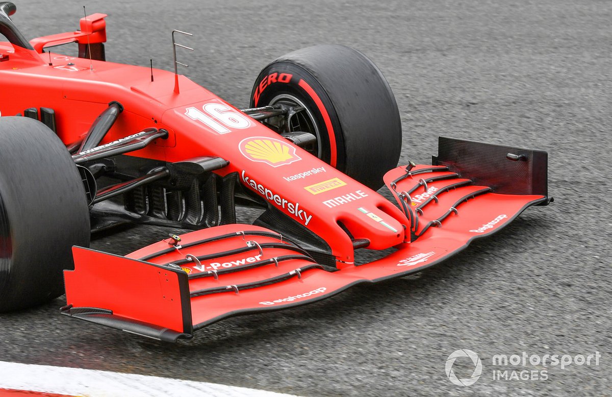 L'ala anteriore sull'auto di Charles Leclerc, Ferrari SF1000