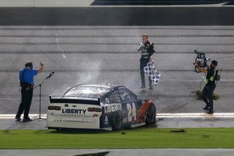 Race Winner William Byron, Hendrick Motorsports, Chevrolet Camaro