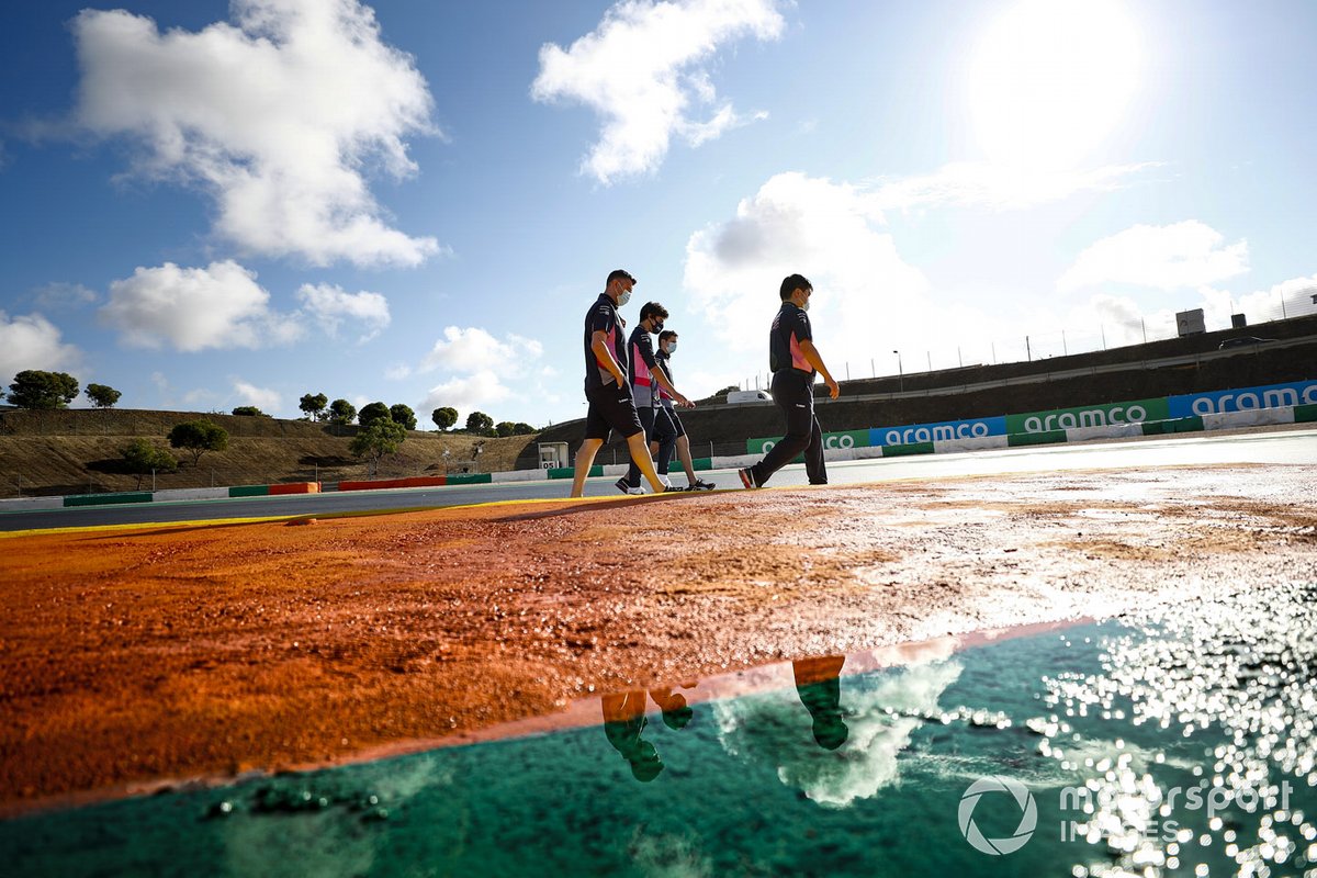 Lance Stroll, Racing Point, fait un tour de piste