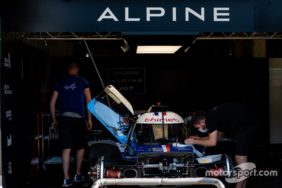 #36 Signatech Alpine ELF - Alpine A470 - Gibson: Pierre Ragues, Andre Negrão, Thomas Laurent