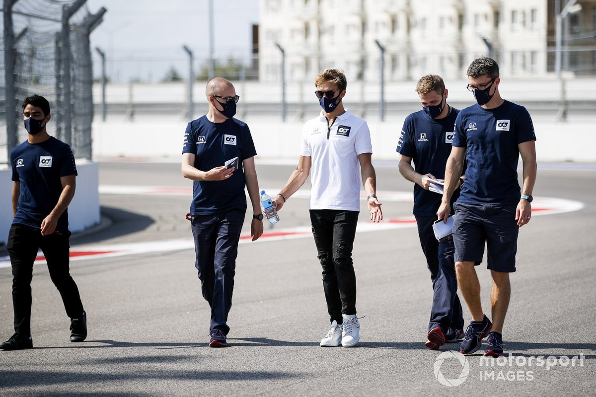 Pierre Gasly, AlphaTauri, recorre la pista