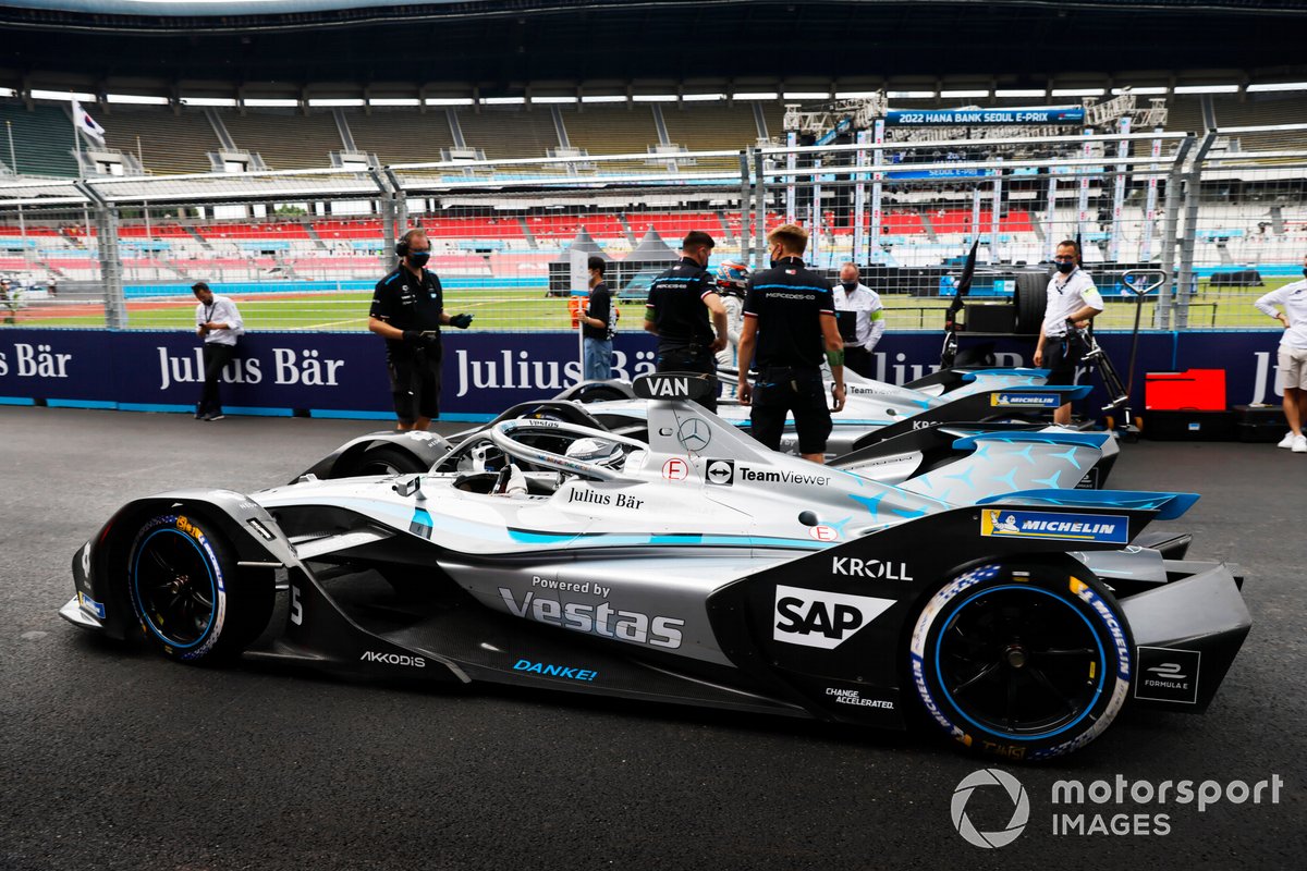 Stoffel Vandoorne, Mercedes-Benz EQ, EQ Silver Arrow 02, arriva sulla griglia di partenza