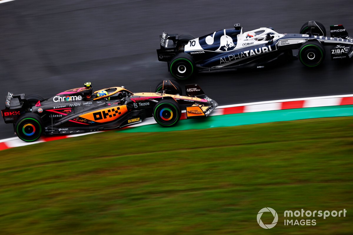 Pierre Gasly, AlphaTauri AT03, Lando Norris, McLaren MCL36