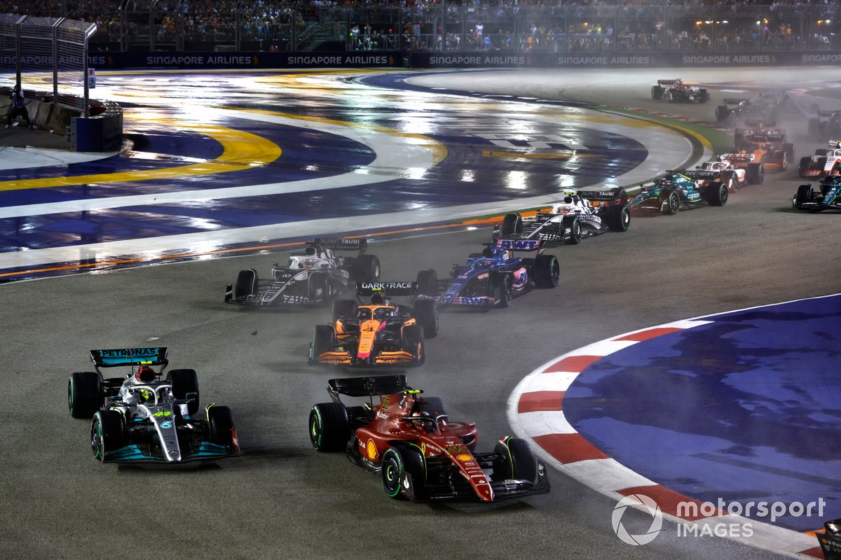 Carlos Sainz, Ferrari F1-75, Lewis Hamilton, Mercedes W13, Lando Norris, McLaren MCL36, Pierre Gasly, AlphaTauri AT03, Fernando Alonso, Alpine A522