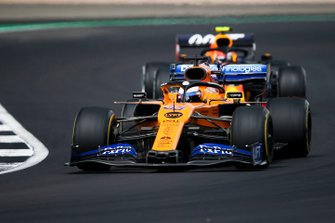 Carlos Sainz Jr., McLaren MCL34, Lando Norris, McLaren MCL34
