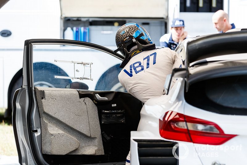 Valtteri Bottas prueba un M-Sport Ford Fiesta WRC