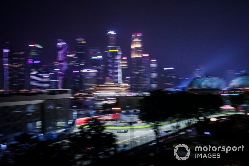 Lewis Hamilton, Mercedes AMG F1 W10