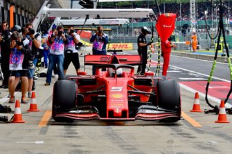 Sebastian Vettel, Ferrari SF90, in the pits