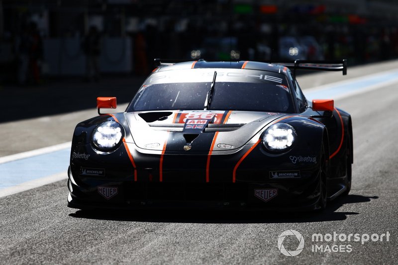 #86 Gulf Racing Porsche 911 RSR: Michael Wainwright, Benjamin Barker, Andrew Watson 