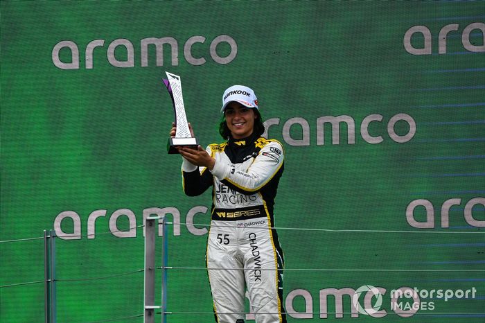 Podio: segundo lugar Jamie Chadwick, Jenner Racing