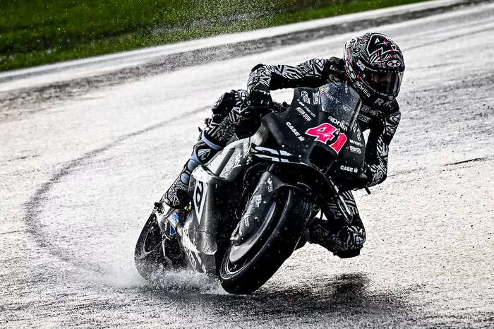 Aleix Espargaro, Aprilia Racing