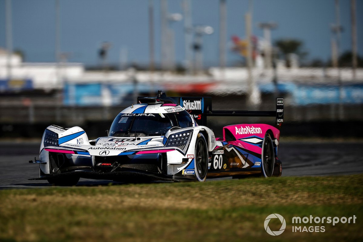 #60 Meyer Shank Racing W/Curb-Agajanian, Acura ARX-06, GTP: Colin Braun, Tom Blomqvist