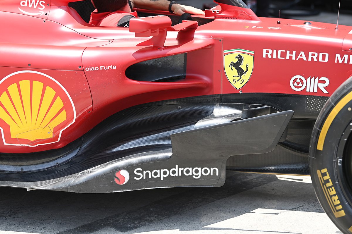 Ferrari F1-75: Seitenkasten mit Lufteinlass der Venturi-Kanäle