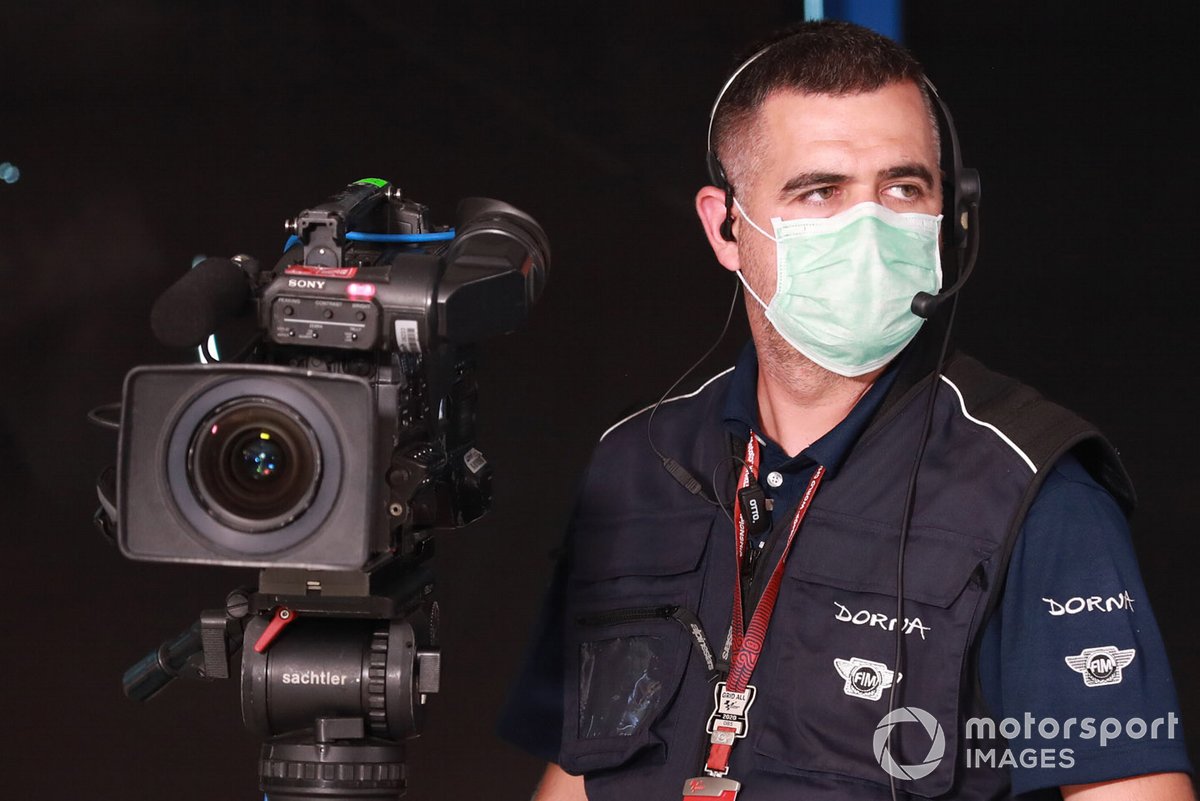Dorna camarógrafo