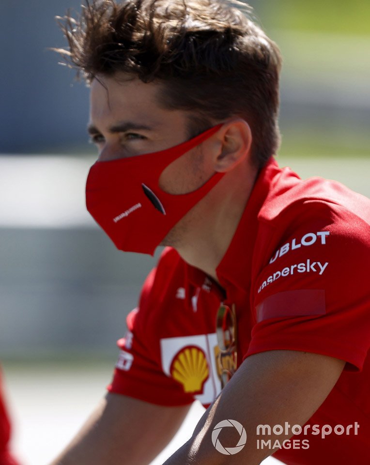 Charles Leclerc, Ferrari in bici sulla pista