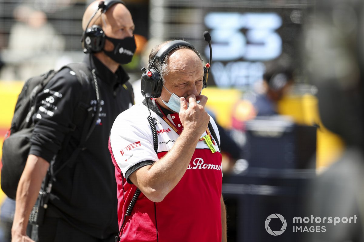 Frederic Vasseur, Team Principal, Alfa Romeo Racing on the grid