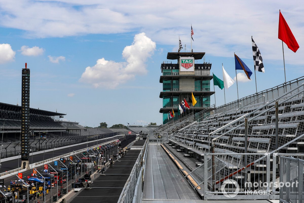 Las suites de las terrazas, las tribunas, la pagoda y la torre