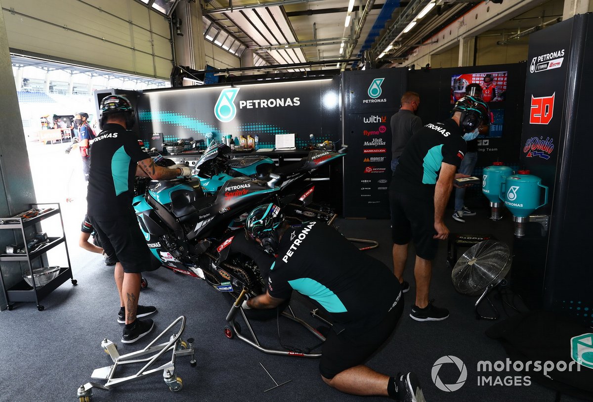 Fabio Quartararo, Petronas Yamaha SRT's garage