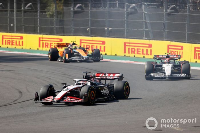 Kevin Magnussen, Haas VF-23, Yuki Tsunoda, AlphaTauri AT04, Lando Norris, McLaren MCL60