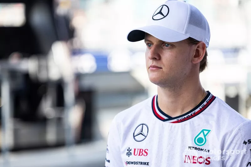 Mick Schumacher, pilote de réserve, Mercedes-AMG F1 Team, pour les tours de piste Pirelli 