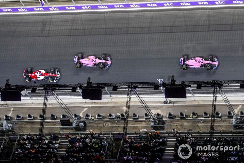 Fernando Alonso, Alpine A522, Esteban Ocon, Alpine A522, Valtteri Bottas, Alfa Romeo C42