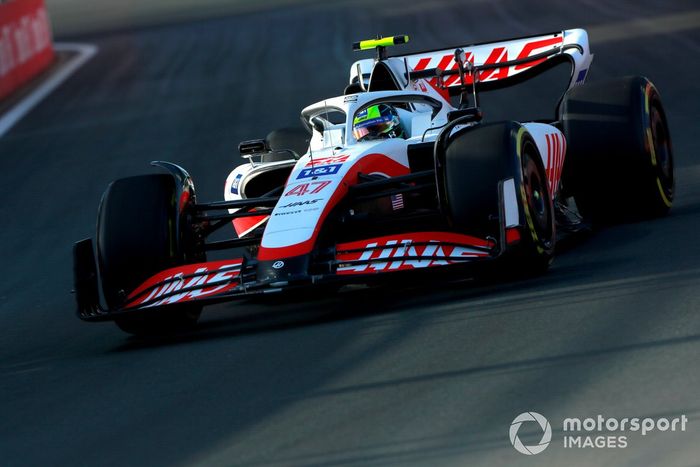 Mick Schumacher, Haas VF-22