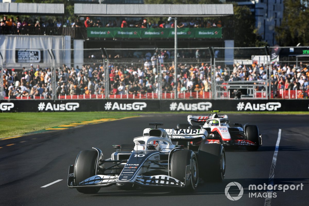 Pierre Gasly, AlphaTauri AT03, Mick Schumacher, Haas VF-22