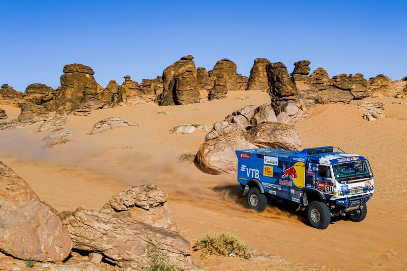 #511 Team KAMAZ Master: Andrey Karginov, Andrey Mokeev, Igor Leonov