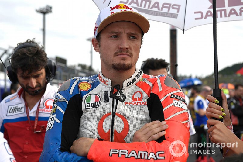 Jack Miller: "Dovi. Mis salidas suelen ser bastante buenas, pero este año salimos juntos en Assen, hice una buena salida por delante de él y aún así me pasó. Él hizo una salida incluso mejor. Es impresionante"
