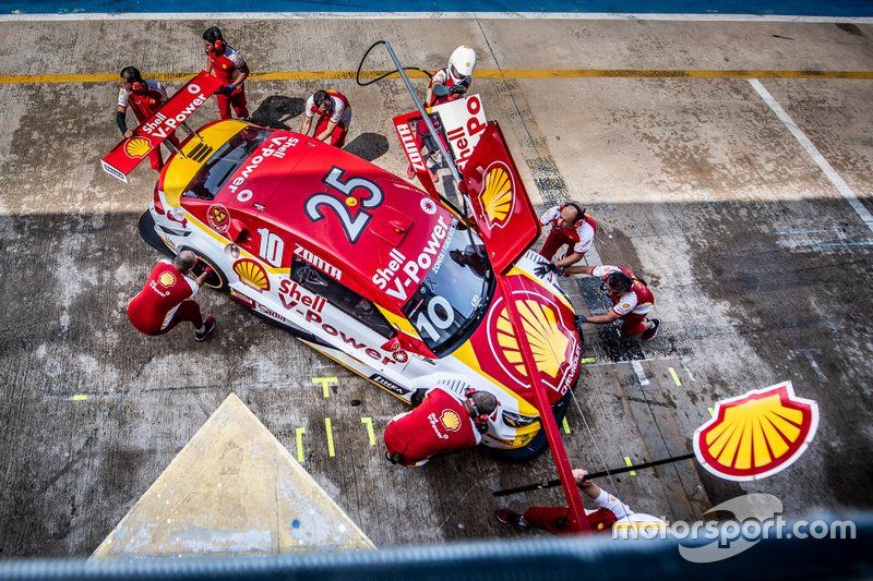 Carro de Ricardo Zonta com numeral #25 de Tuka Rocha
