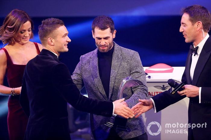 Colin Turkington recibe el Premio al Piloto Nacional del Año