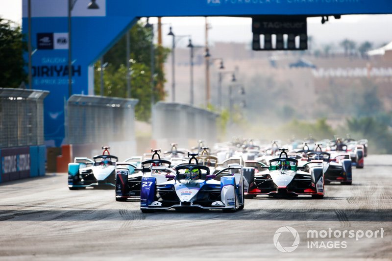 Start with Alexander Sims, BMW I Andretti Motorsports, BMW iFE.20 leading Sébastien Buemi, Nissan e.Dams, Nissan IMO2, Lucas Di Grassi, Audi Sport ABT Schaeffler, Audi e-tron FE06, Mitch Evans, Jaguar Racing, Jaguar I-