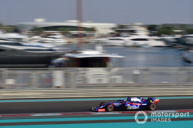 Daniil Kvyat, Toro Rosso STR14 