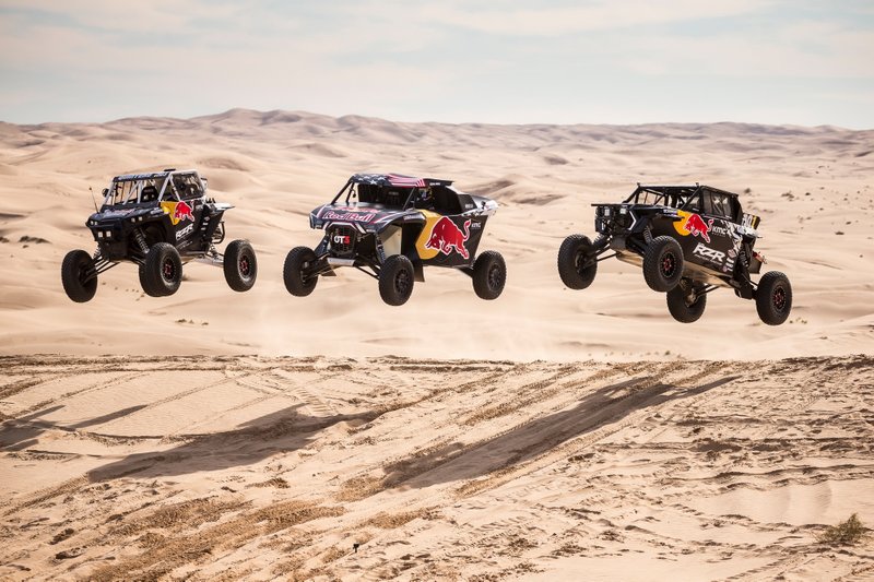 Membro del team Red Bull Off-Road Junior Blade Hildebrand, Mitch Guthrie, e Seth Quintero