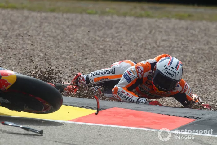 Les 3 chutes de Marc Márquez aux qualifications du GP d'Allemagne