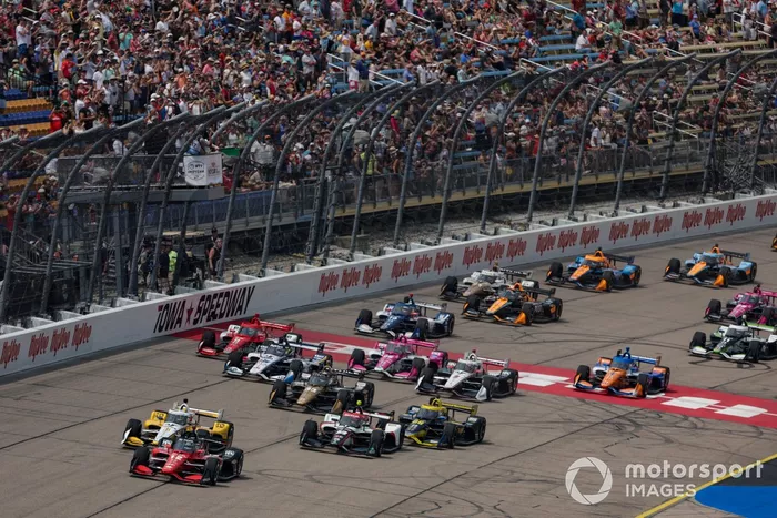 Will Power, Team Penske Chevrolet Scott McLaughlin, Team Penske Chevrolet David Malukas, Dale Coyne Racing con HMD Honda Colton Herta, Andretti Autosport con Curb-Agajanian Honda, salida