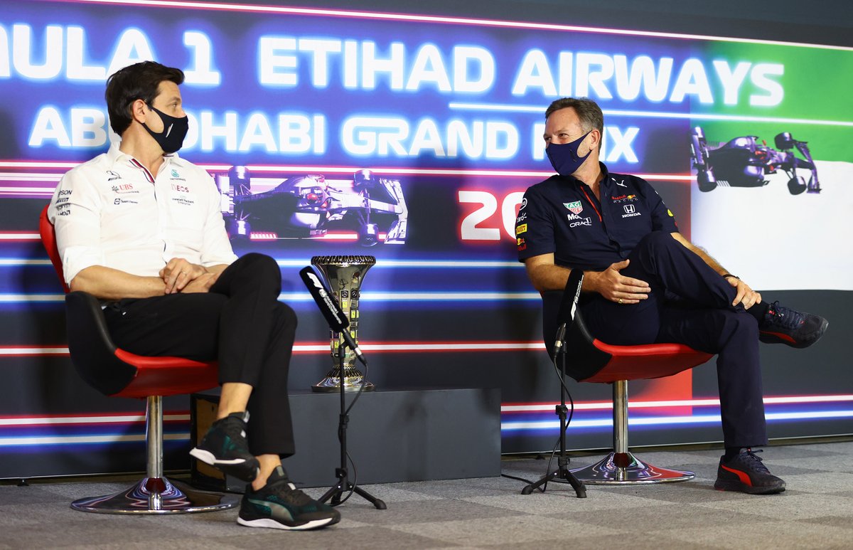 Toto Wolff, director de equipo y consejero delegado de Mercedes AMG, Christian Horner, director de equipo de Red Bull Racing