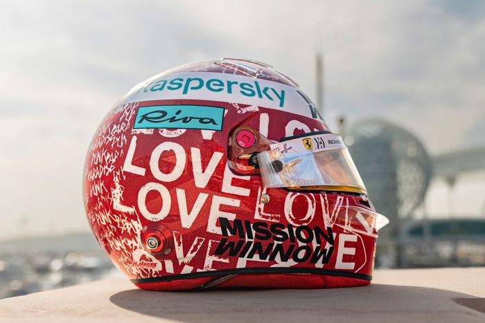 Casco de Charles Leclerc, Ferrari