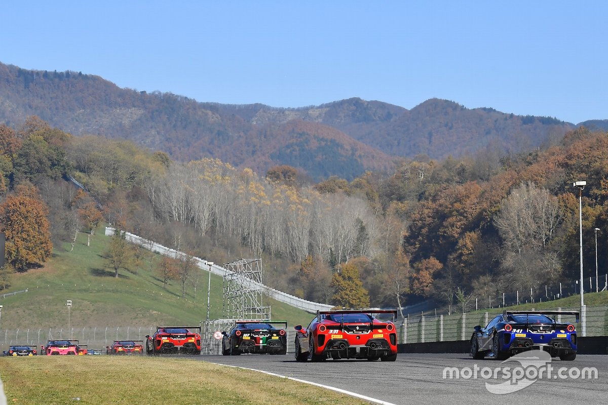 La partenza di Gara 2 della Coppa Shell