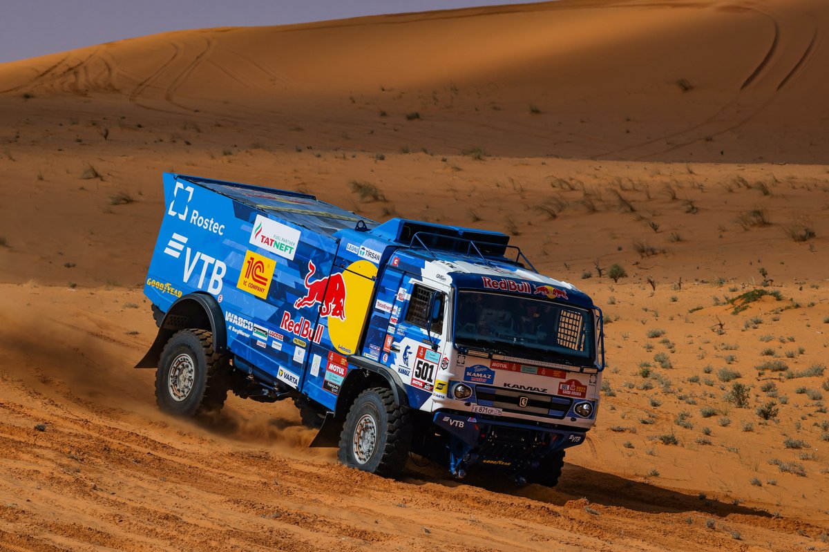 #501 Kamaz Master: Anton Shibalov, Dmitrii Nikitin, Ivan Tatarinov