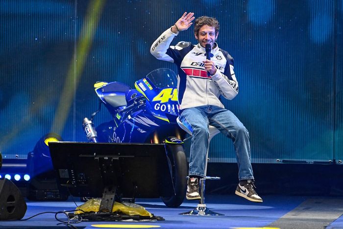 Valentino Rossi en el EICMA en Milán