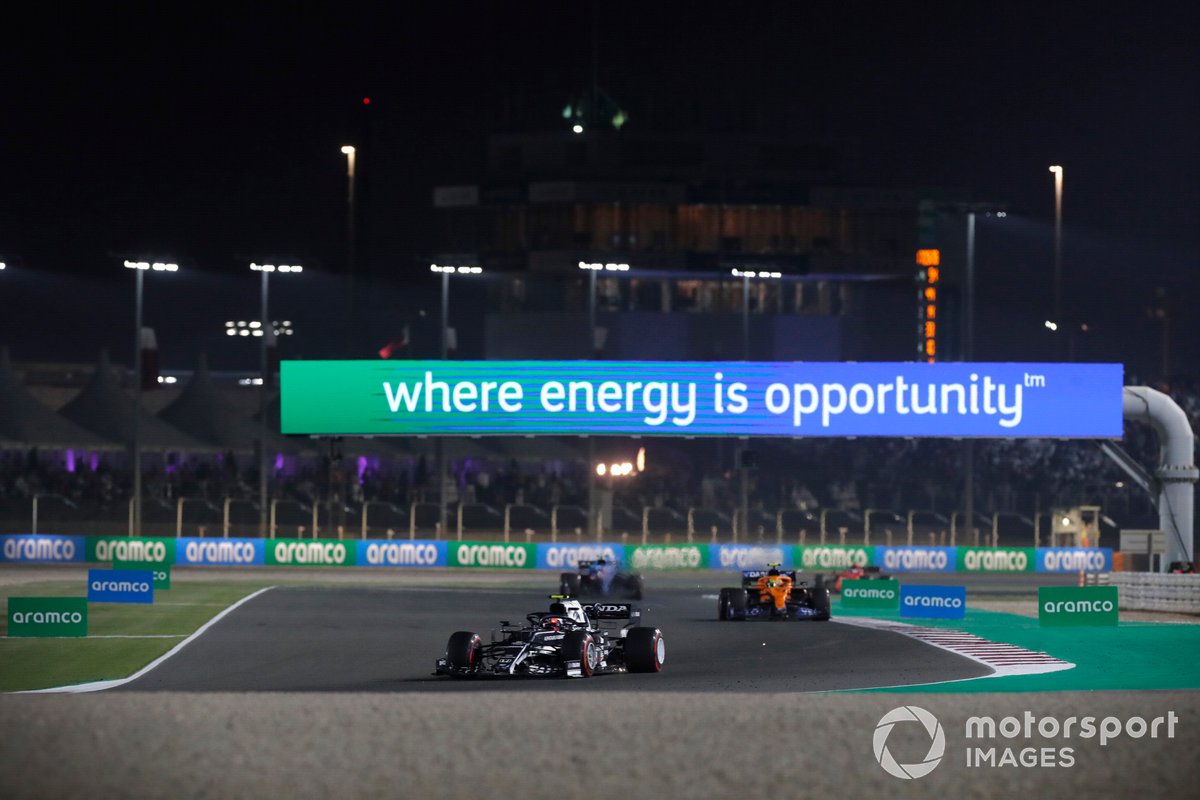 Pierre Gasly, AlphaTauri AT02, Lando Norris, McLaren MCL35M, ed Esteban Ocon, Alpine A521